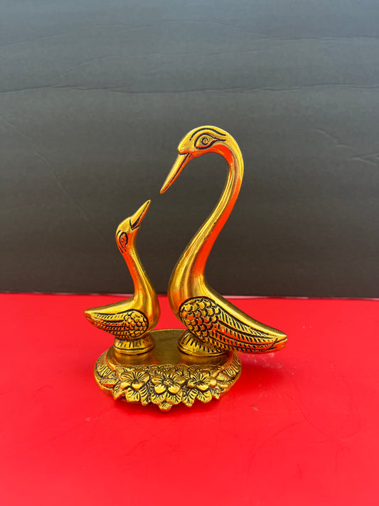 Pair of Kissing Duck Decorative Showpiece Metal Swan Set Statue for Home Table Office Desk Decoration - Gift for him her Couple Anniversary Birthday Valentine, 14 X 15 X 11 CMS, Gold (5)