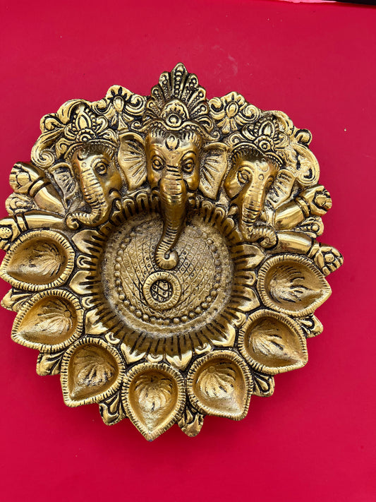 Ganesha 7 Deepal Thali Gold 23*23 * 3 cms